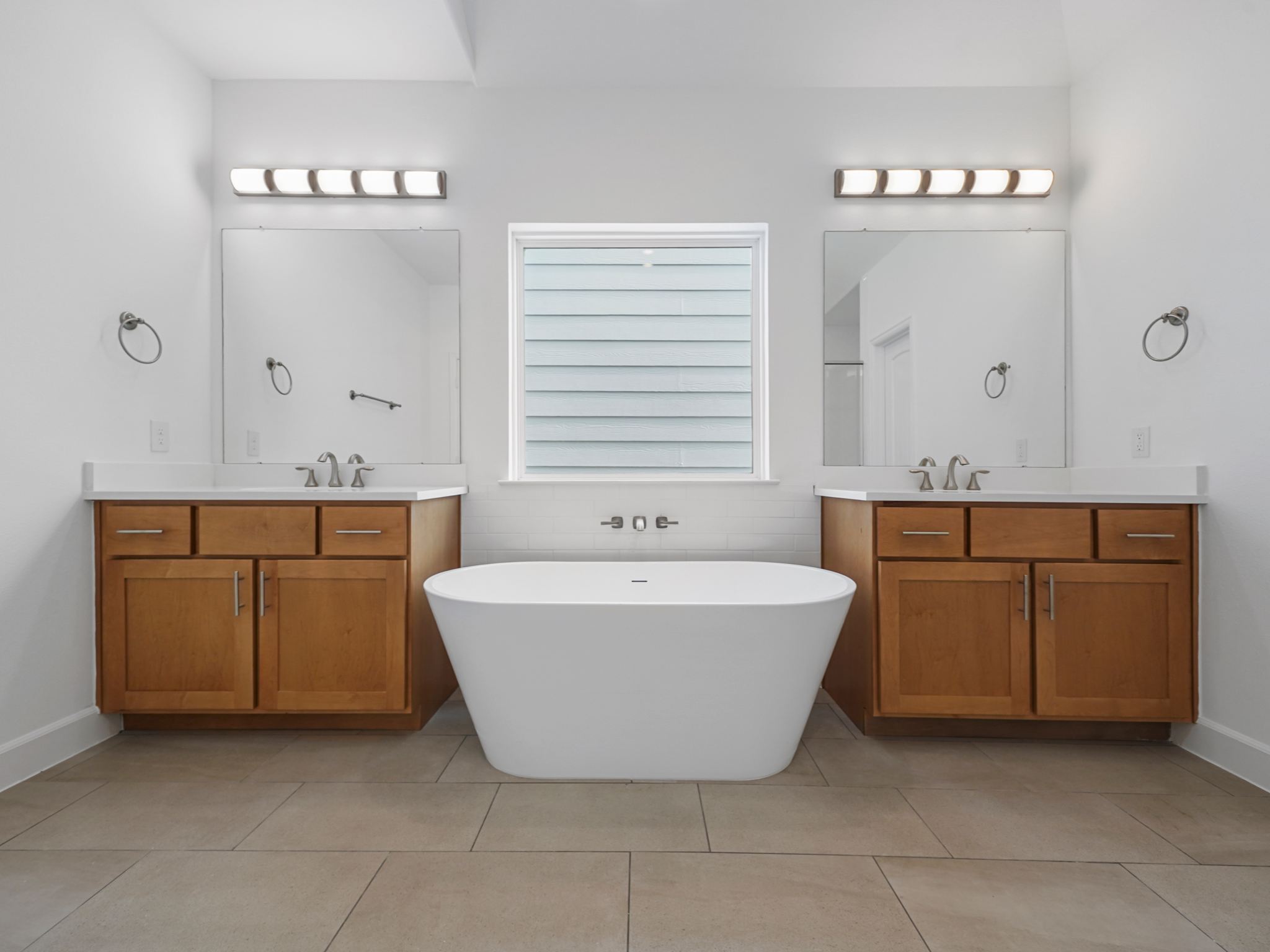 Lisbon Primary Ensuite - 2 Story House Plans in Houston TX
