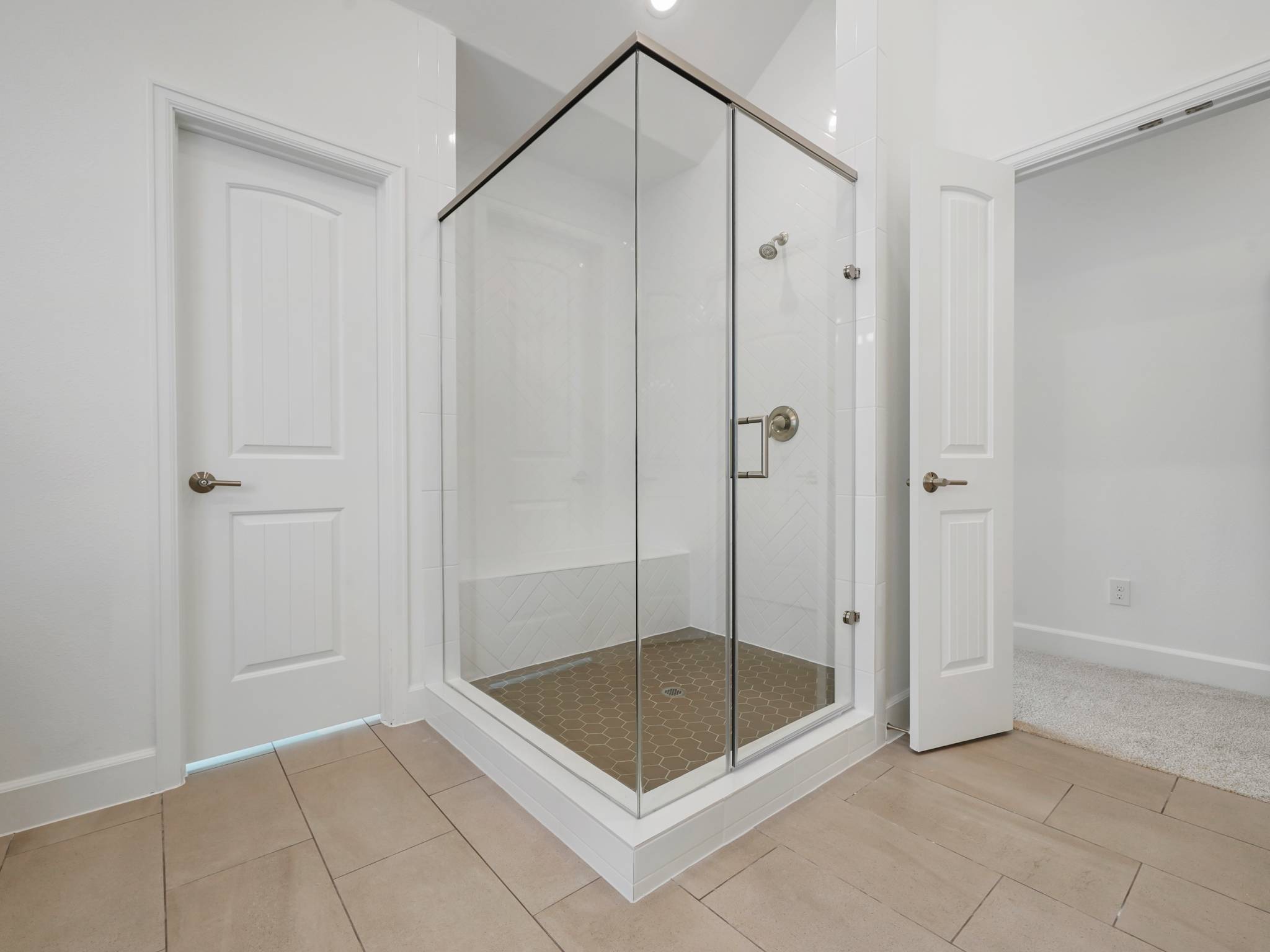 Lisbon Primary Ensuite - 2 Story House Plans in Houston TX