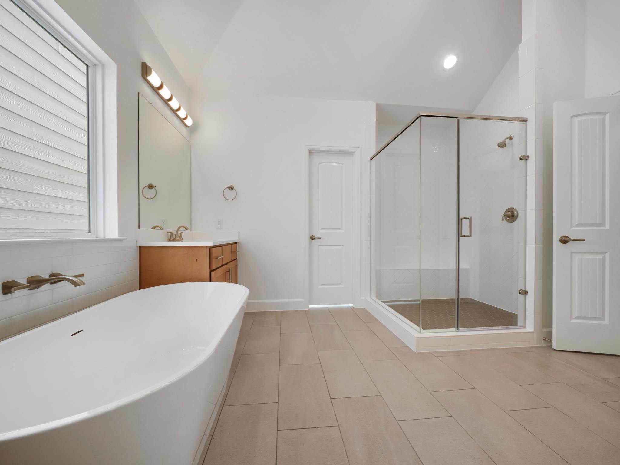 Lisbon Primary Ensuite - 2 Story House Plans in Houston TX