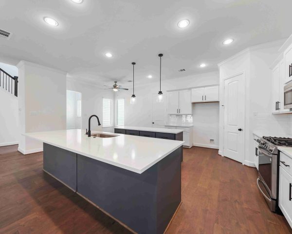 Warwick Kitchen - 2 Story House Plans in Houston TX