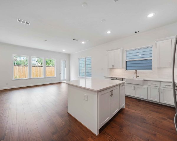 Amsterdam Kitchen - 2 Story House Plans In Houston TX