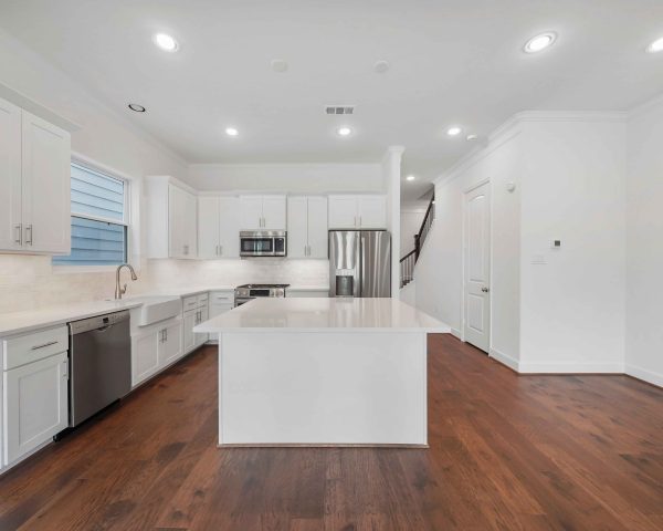 Amsterdam Kitchen - 2 Story House Plans In Houston TX