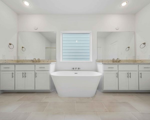 Amsterdam Primary Bath - 3 Story House Plans In Houston TX