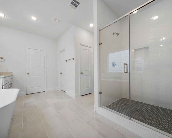 Amsterdam Primary Bath - 3 Story House Plans In Houston TX