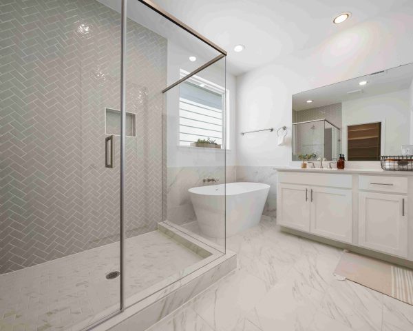 Primary Ensuite - Homes in Inner Loop Houston