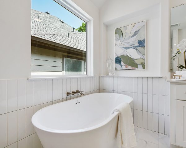 Primary Ensuite - Homes in Houston TX