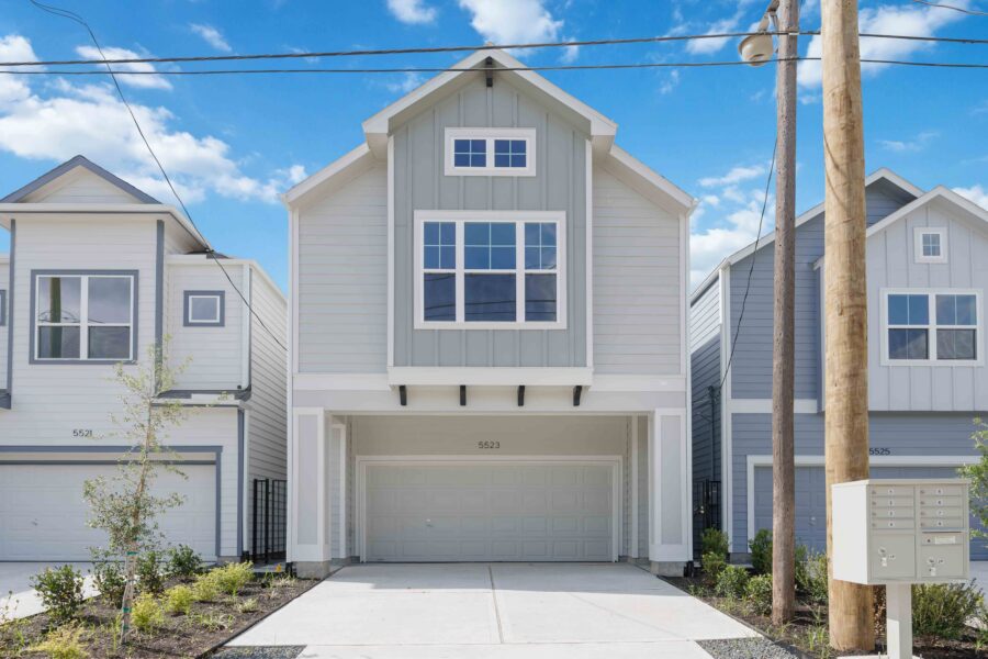 5523 Katy Freeway